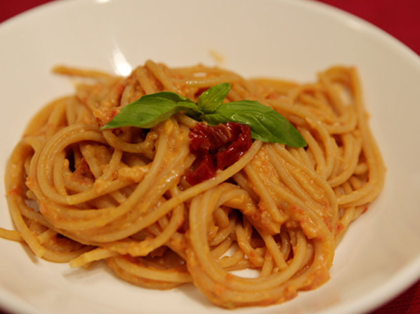 Cannellini Hummus with Sun-Dried Tomatoes
