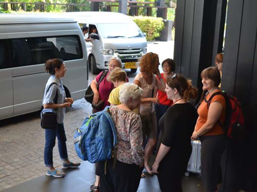 2015 Winter Thailand Retreat | Volunteers Arrive!